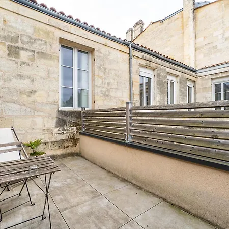 Superbe Avec Terrasse En Centre *