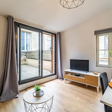 Superbe Avec Terrasse En Centre