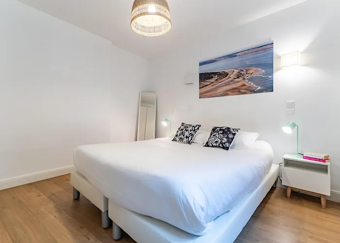 Superbe Avec Terrasse En Centre * Bordeaux